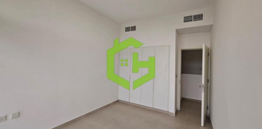 Řadový dům v Tilal City, Sharjah, SAE 4 ložnice, 238.3 m² Č.: 616624