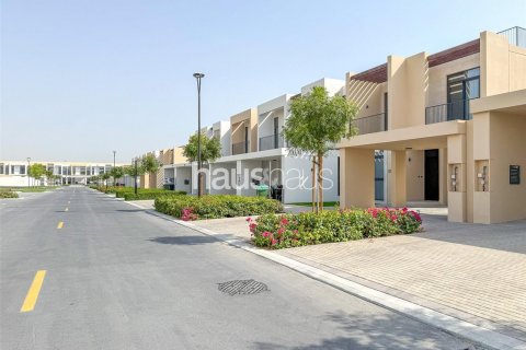Townhouse di Dubai South (Dubai World Central), Dubai, UEA 3 kamar tidur, 138 m2 nomor 627065 - foto 1