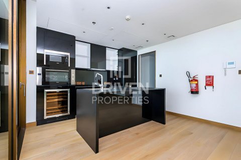 Apartment in Jumeirah, Dubai, UAE 3 bedrooms, 251 sq.m. № 601865 - photo 7