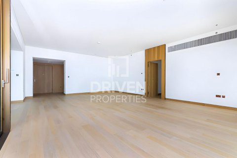 Apartment in Jumeirah, Dubai, UAE 3 bedrooms, 251 sq.m. № 601865 - photo 6