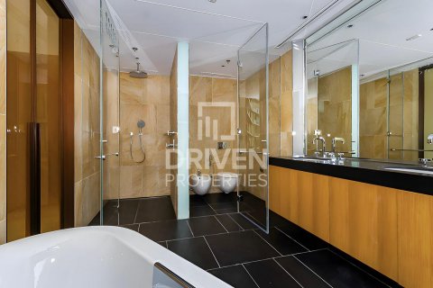 Apartment in Jumeirah, Dubai, UAE 3 bedrooms, 251 sq.m. № 601865 - photo 17