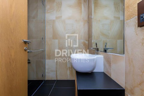 Apartment in Jumeirah, Dubai, UAE 3 bedrooms, 251 sq.m. № 601865 - photo 16