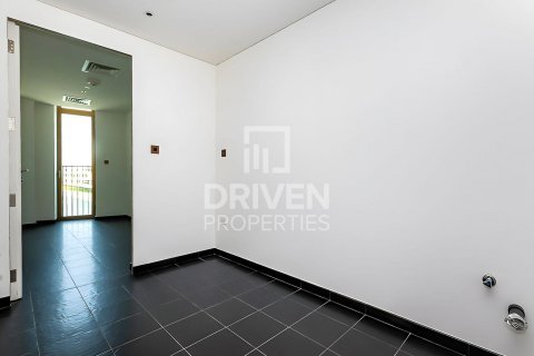 Apartment in Jumeirah, Dubai, UAE 3 bedrooms, 251 sq.m. № 601865 - photo 9