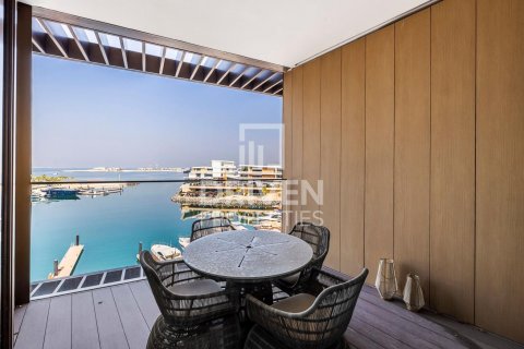 Apartment in Jumeirah, Dubai, UAE 3 bedrooms, 251 sq.m. № 601864 - photo 20