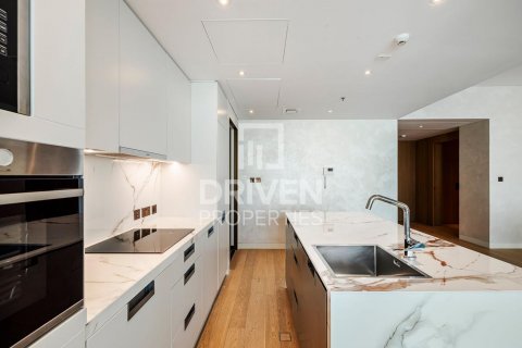 Apartment in Jumeirah, Dubai, UAE 3 bedrooms, 251 sq.m. № 601864 - photo 14