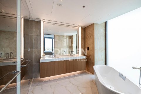 Apartment in Jumeirah, Dubai, UAE 3 bedrooms, 251 sq.m. № 601864 - photo 17
