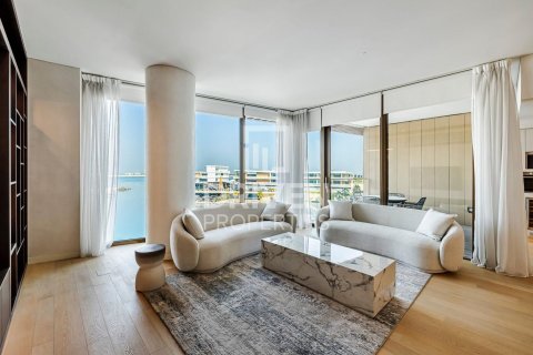 Apartment in Jumeirah, Dubai, UAE 3 bedrooms, 251 sq.m. № 601864 - photo 4
