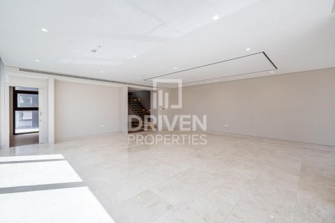 Vila v Jumeirah, Dubai, SAE 5 ložnice, 469 m² Č.: 601867 - fotografie 1