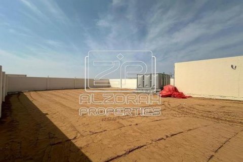 Зняти в оренду земельна ділянка в Emirates Modern Industrial, Умм-эль-Кайвайн, ОАЕ 1858м2, № 590132 - фото 11