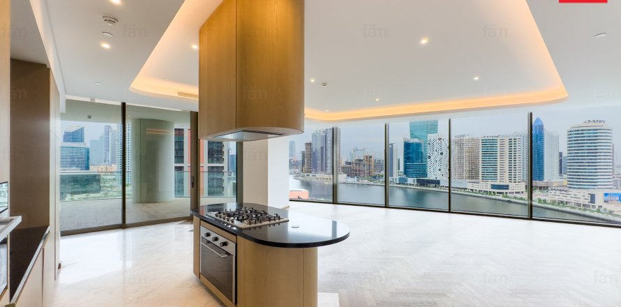 Apartamento en Business Bay, Dubai, EAU 2 dormitorios, 187.7 m² № 579202