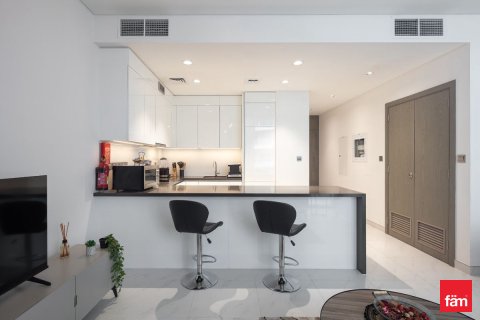 Apartmen di Dubai, UAE 1 bilik tidur, 68.1 meter persegi № 621306 - foto 6