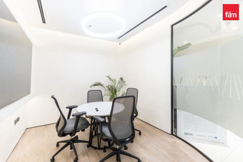 Office in Business Bay, Dubai, UAE 443.5 sq.m. № 589745 - photo 2