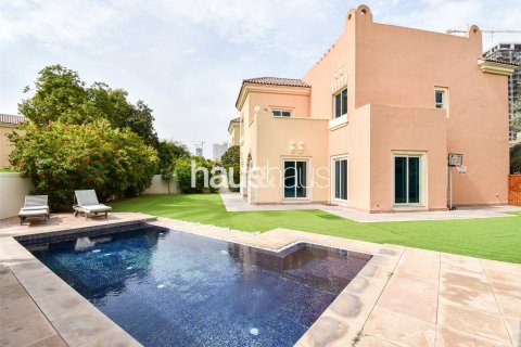 Vila v Dubai Sports City, SAE 5 ložnice, 357 m² Č.: 625614 - fotografie 1