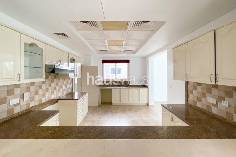 Vila v Dubai Sports City, SAE 5 ložnice, 357 m² Č.: 625614 - fotografie 5