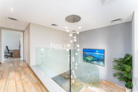 Vilë në Dubai Sports City, Emiratet e Bashkuara Arabe 5 dhoma gjumi, 557 m2. № 625616 - Foto 16