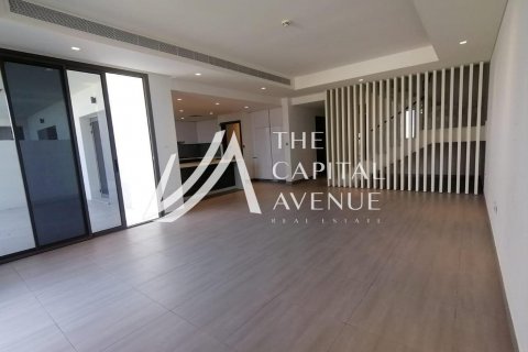 Üürile anda villa on the Yas Island, Abu Dhabi, AÜE: 3 magamistoaga, 329 m² Nr 605054 - pilt 1
