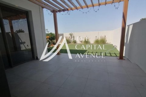 Üürile anda villa on the Yas Island, Abu Dhabi, AÜE: 3 magamistoaga, 329 m² Nr 605054 - pilt 3