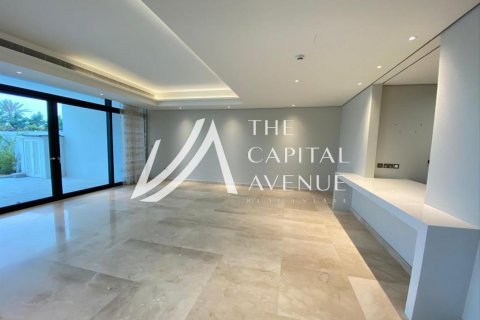 Villa in affitto a Saadiyat Island, Abu Dhabi, EAU 4 camere da letto, 371 mq. № 605053 - foto 1
