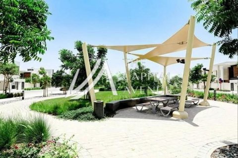 Vilë në Yas Island, Abu Dhabi, Emiratet e Bashkuara Arabe 4 dhoma gjumi, 637 m2. № 605015 - Foto 4