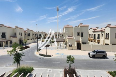 Townhouse in Khalifa City, Abu Dhabi, UAE 2 bedrooms, 123 sq.m. № 605014 - photo 12