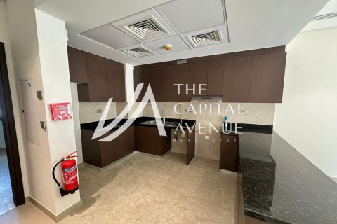 Townhouse in Khalifa City, Abu Dhabi, UAE 2 bedrooms, 123 sq.m. № 605014 - photo 8