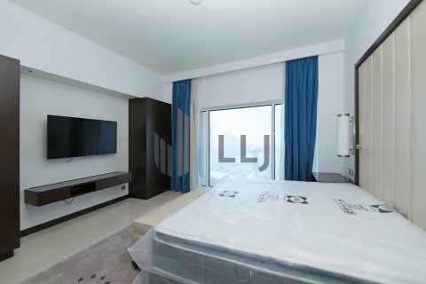 Apartment in Abu Dhabi, UAE 2 bedrooms, 175.7 sq.m. № 595670 - photo 6