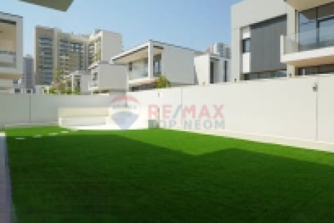 Vila di Al Furjan, Dubai, UAE 4 bilik tidur, 462.8 meter persegi № 541281 - foto 14