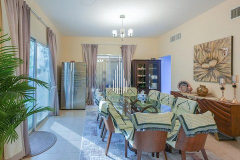Vila v Abu Dhabi, SAE 4 ložnice, 253.6 m² Č.: 544446 - fotografie 5