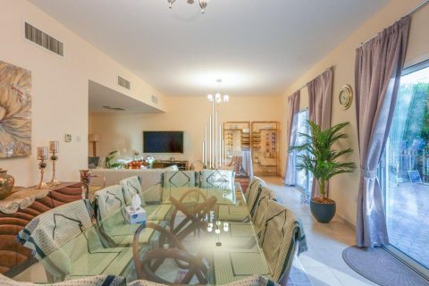 Vila v Abu Dhabi, SAE 4 ložnice, 253.6 m² Č.: 544446 - fotografie 6