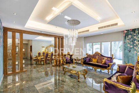 Vila u The Villa, Dubai, UAE 5 spavaćih soba, 1077 m2 Br. 602373 - fotografija 12