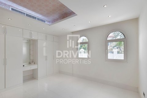 Vila u The Villa, Dubai, UAE 5 spavaćih soba, 1077 m2 Br. 602373 - fotografija 28