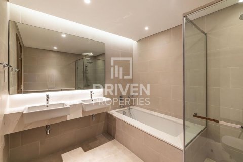 Apartment in Al Wasl, Dubai, UAE 2 bedrooms, 148 sq.m. № 602387 - photo 12