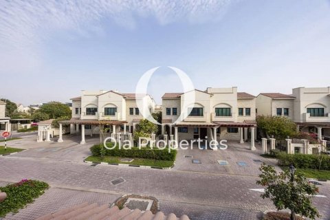 Vila v Abu Dhabi, SAE 3 ložnice, 198 m² Č.: 608630 - fotografie 2