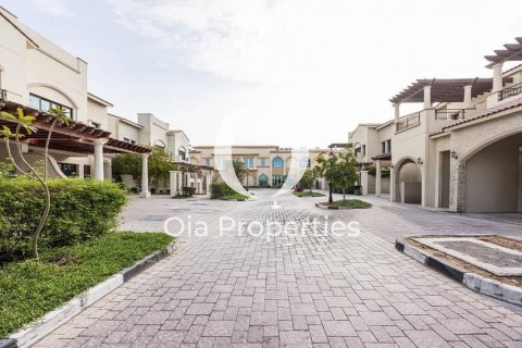Vila v Abu Dhabi, SAE 3 ložnice, 198 m² Č.: 608630 - fotografie 4