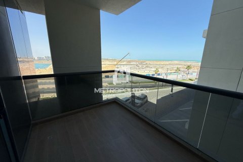 Apartment in Mina Al Arab, Ras Al Khaimah, UAE 2 bedrooms, 131 sq.m. № 593853 - photo 3