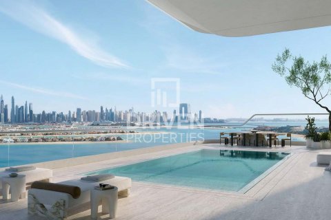 Apartment in Palm Jumeirah, Dubai, UAE 3 bedrooms, 332 sq.m. № 602301 - photo 1