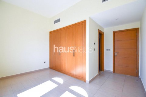 Villa in Jumeirah Park, Dubai, UAE 4 bedrooms, 386 sq.m. № 626432 - photo 12