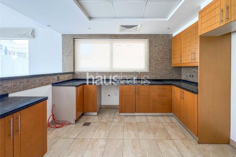 Villa in Jumeirah Park, Dubai, UAE 4 bedrooms, 386 sq.m. № 626434 - photo 3