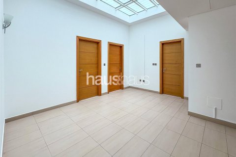 Villa in Jumeirah Park, Dubai, UAE 4 bedrooms, 386 sq.m. № 626434 - photo 7