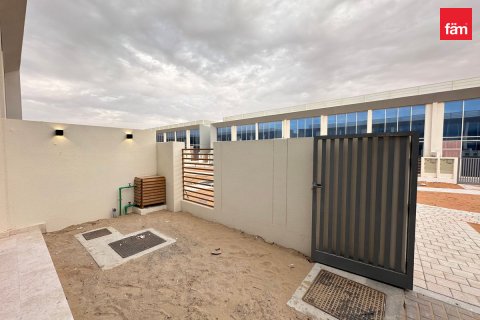 Shtëpi në qytet në Dubai, Emiratet e Bashkuara Arabe 3 dhoma gjumi, 105.7 m2. № 572145 - Foto 4