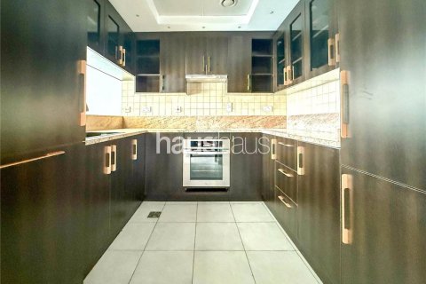 Apartment in The Views, Dubai, UAE 1 bedroom, 68 sq.m. № 625658 - photo 6
