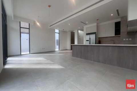 Townhouse în Dubai, EAU 4 dormitoare, 258 mp. №585357
