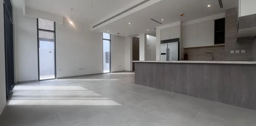 Townhouse în Dubai, EAU 4 dormitoare, 258 mp.  №585357