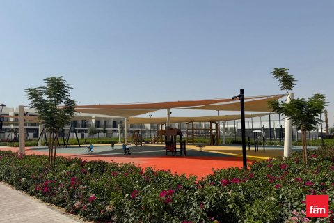 Řadový dům v Town Square, Dubai, SAE 4 ložnice, 261.2 m² Č.: 621392 - fotografie 23