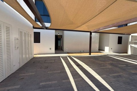 Townhouse on the Yas Island, Abu Dhabi, UAE 2 bedrooms, 124 sq.m. № 594887 - photo 3