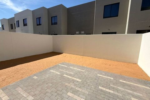 Townhouse on the Yas Island, Abu Dhabi, UAE 2 bedrooms, 124 sq.m. № 594887 - photo 18