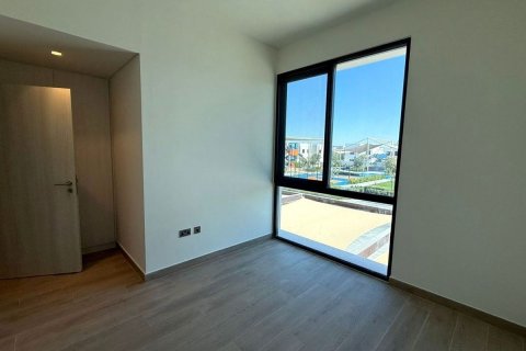Townhouse on the Yas Island, Abu Dhabi, UAE 2 bedrooms, 124 sq.m. № 594887 - photo 11