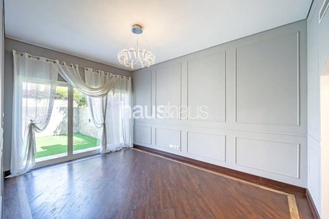 Villa in The Lakes, Dubai, UAE 3 bedrooms, 282 sq.m. № 626062 - photo 7