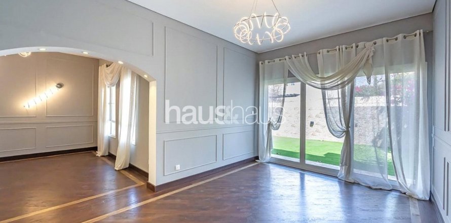 Villa in The Lakes, Dubai, UAE 3 bedrooms, 282 sq.m. № 626062