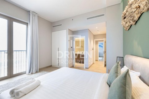 Apartment in Jumeirah, Dubai, UAE 2 bedrooms, 127 sq.m. № 601984 - photo 4